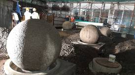 Cuatro esferas precolombinas ya engalanan nuevo edificio de la Asamblea Legislativa