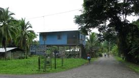 Vecinos de Manzanillo organizan protesta contra posible desalojo