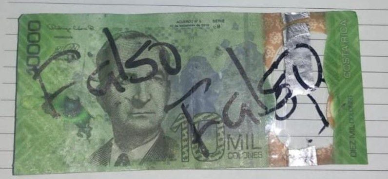 Billetes falsos de ¢10 mil colones circulan en San José | La Nación