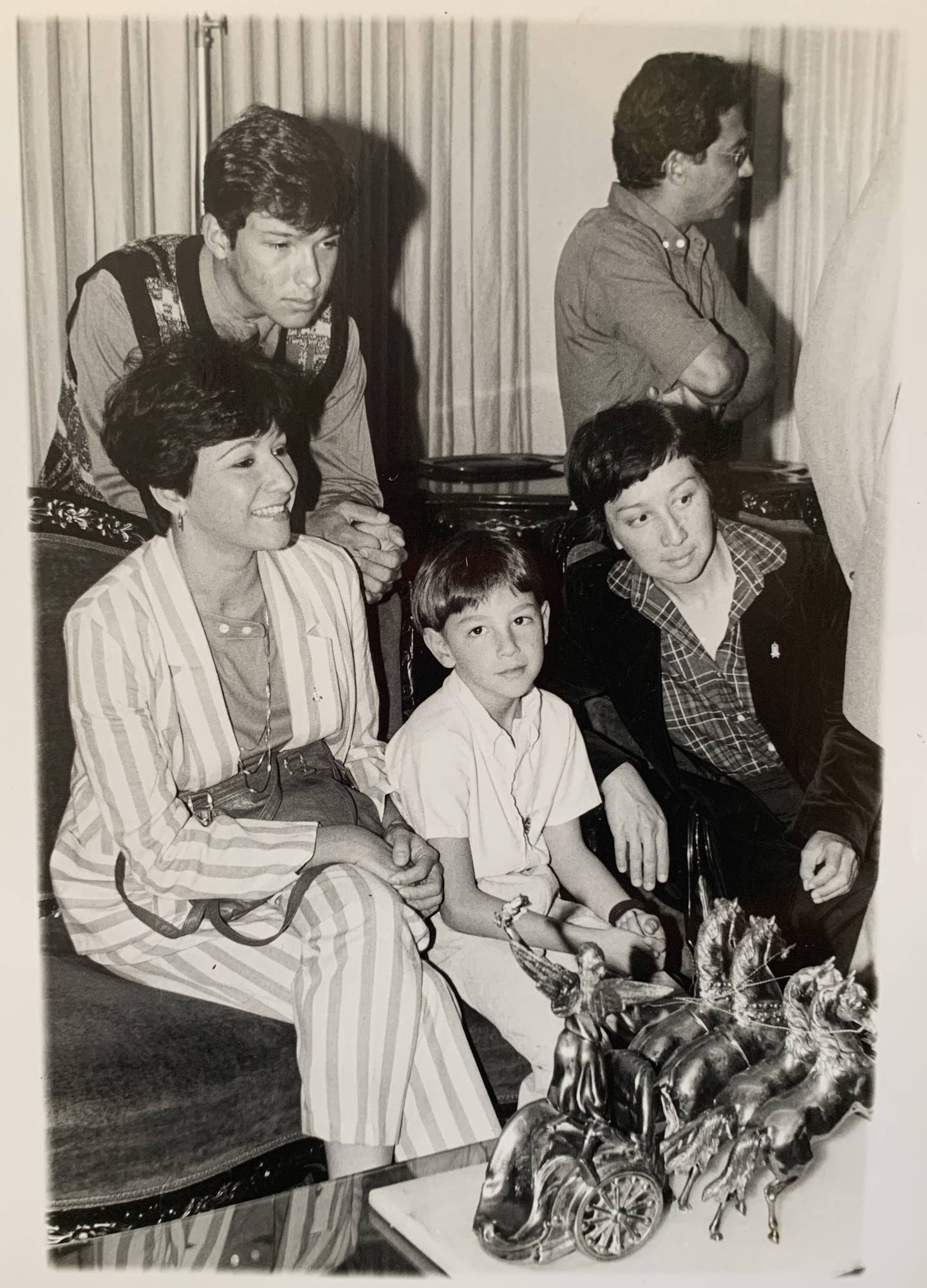 Familia Chang, Sonia Chang, Elsa Chang, Norman Chang Hermanos de Franklin Chang, fotografía Juan Carlos Ulate.
