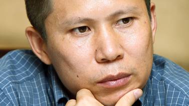  Disidente chino Xu Zhiyong calla durante seis horas en protesta contra juicio