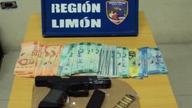 Policía decomisa una de las pistolas robadas a Armería Polini