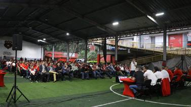 Aquiles Mata: ‘Sería una irresponsabilidad jurídica llamar a elecciones en Alajuelense’