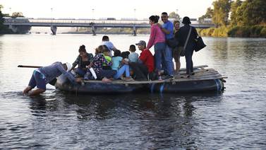 Migrantes hondureños ingresan a México con la mira puesta en Estados Unidos