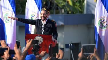 El Salvador y Bukele en camino oscuro hacia la autocracia, dice ‘The Economist’