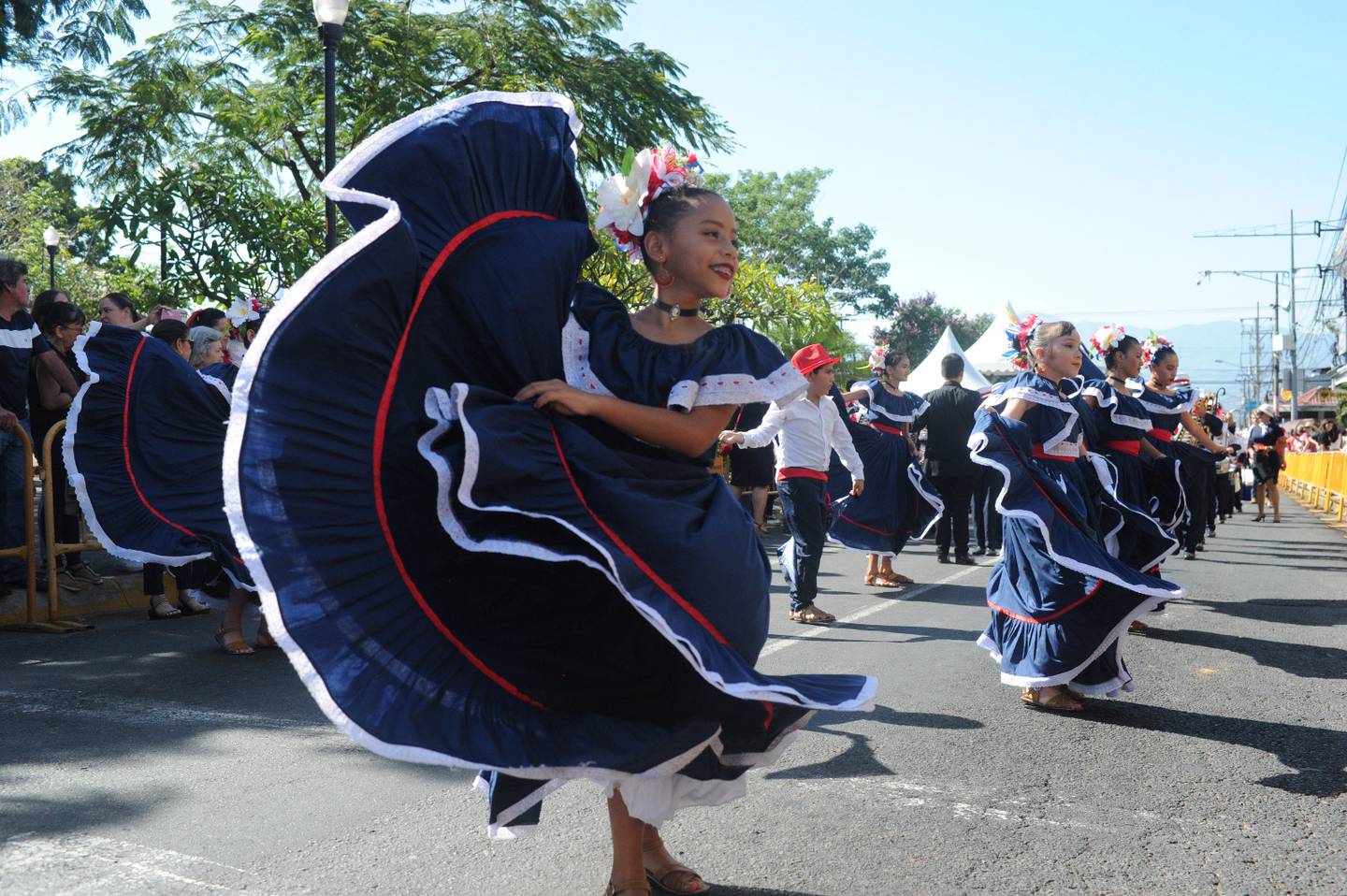 La conmemoración del 168.° aniversario de la Batalla de Rivas volvió a llenar de alegría y color  las calles de Alajuela con los tradicionales desfiles. Foto: Jorge Navarro