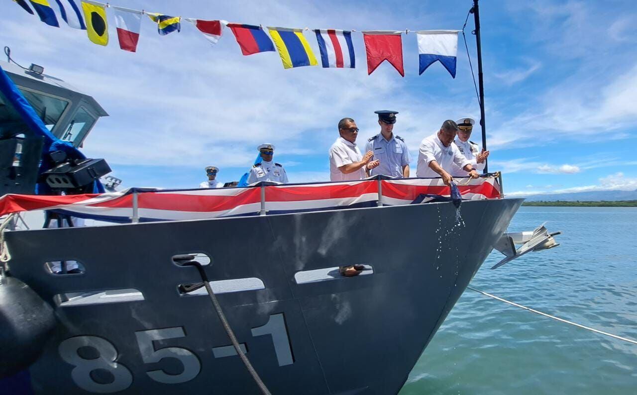 Nueva lancha patrullera combatirá narco en aguas del Pacífico