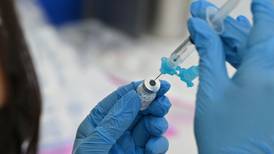 Dinamarca estudia complicación inflamatoria como posible efecto de vacuna contra covid–19
