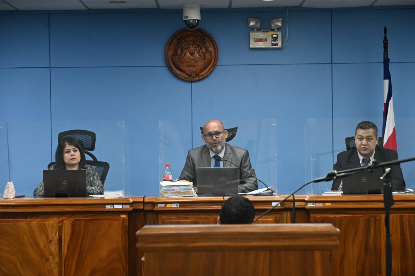 El debate por feminicidio e incendio se desarrolla en la Sala N.° 2 de los Tribunales de San José. Foto: Albert Marín.