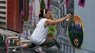 Lady Pink, de grafitera en el metro de Nueva York a artista y empresaria sin tapujos