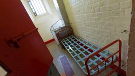 Cárcel donde estuvo preso Oscar Wilde abre exposición sobre el aislamiento