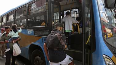MOPT podría operar buses de empresas que paralicen servicio
