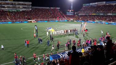 El estadio Morera Soto se llenó en quince minutos en el juego de ida de la final del Verano 