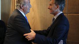 Mauricio Macri asumirá la presidencia en Argentina en un clima de    tensión política