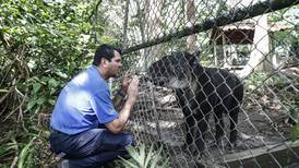 Organización civil presiona por cierre del zoológico Simón Bolívar