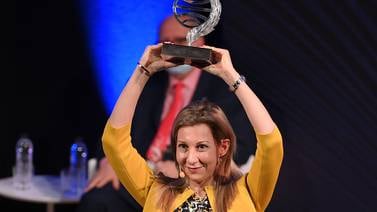 El premio Planeta consagra a Sáenz de Urturi, autora española de novela negra
