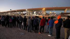 Flujo migratorio hacia Estados Unidos disminuye en un 50%, afirma presidente mexicano