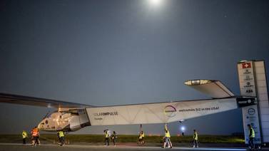Avión Solar Impulse 2 despega desde Nueva York para conquistar el Atlántico  