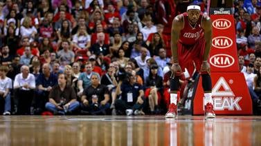  LeBron James es duda para el juego de este miércoles entre Heat y Pacers