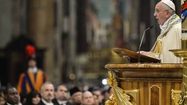 Papa Francisco pide atender las 'miserias del mundo' en próximo Año Santo de la misericordia