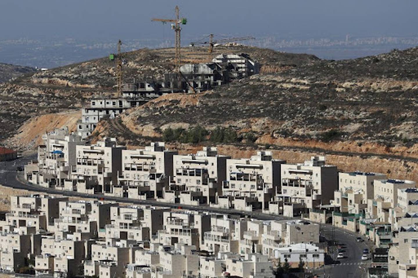 A pesar de la oposición de Estados Unidos, Israel planea continuar con la construcción de más de 3000 asentamientos de Cisjordania Ocupada, en donde actualmente viven más 190.000 israelís