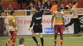 Henry Bejarano será el árbitro central en el partido de vuelta entre Herediano y Saprissa