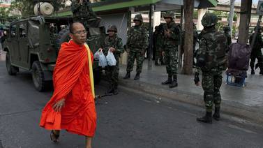  Junta  militar de Tailandia prevé comicios en    poco más de un año 
