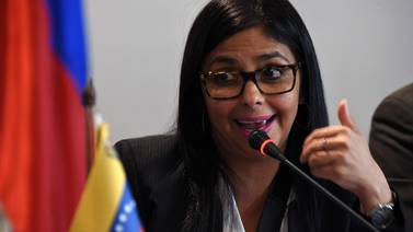 Uruguay censura intento de canciller de Venezuela, Delcy Rodríguez,  de entrar a la fuerza a reunión de Mercosur