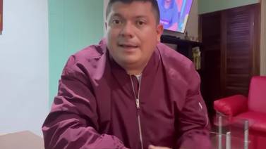 Humorista y periodista tico denuncia que lo expulsaron de Nicaragua porque ‘no era apto’ para ingresar al país