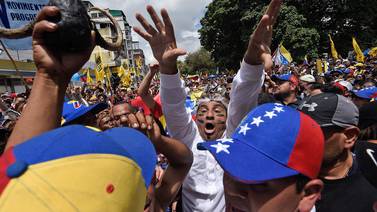 Oposición venezolana exigió referendo con ollas vacías 