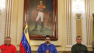 Maduro proclama derrota de alzamiento militar, pero Guaidó promete mayor presión