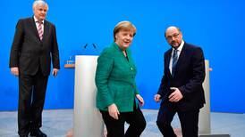 Ángela Merkel alcanza acuerdo con socialdemócratas y busca formar un gobierno estable