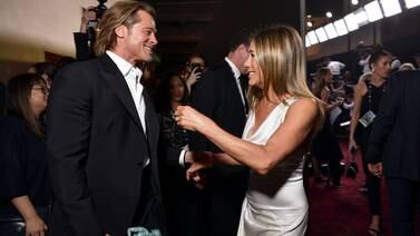 Brad Pitt y Jennifer Aniston se demuestran cariño en los premios SAG y las redes explotan