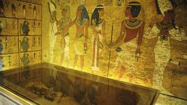 Tutankamón podría ocultar a Nefertiti