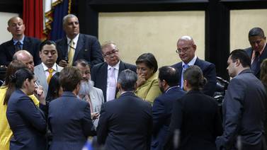 Congreso evade reforma para castigar a los diputados