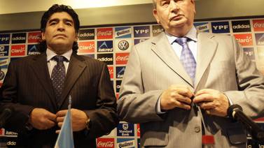 Julio Grondona, histórico jefe del balompié argentino y vicepresidente de la FIFA, muere a los 82 años