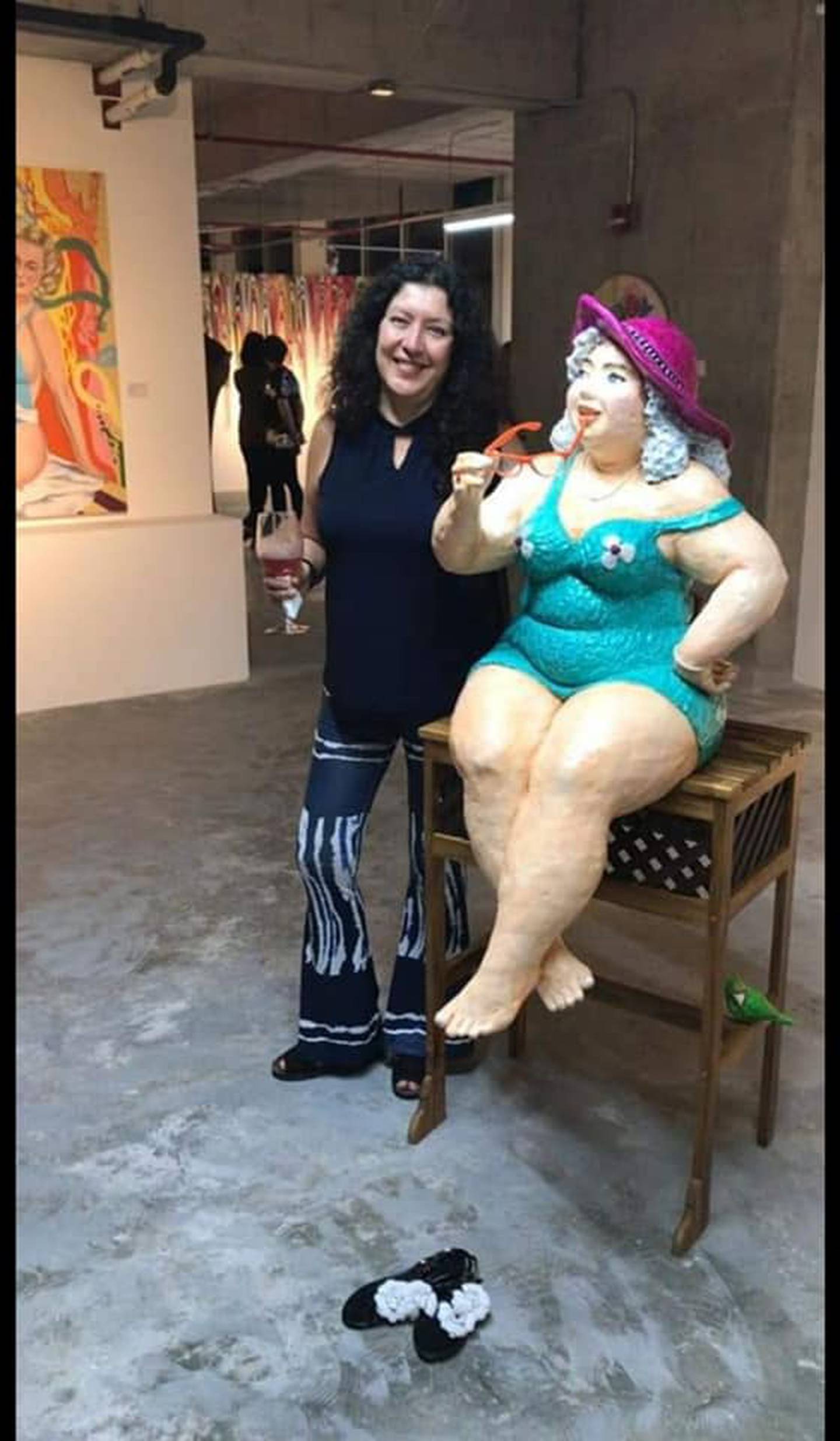 La artista Leda Astorga es una de las que estarán en la feria Viva el arte. Facebook.