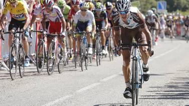 Alexis Vuillermoz triunfa en octava etapa del Tour y Chris Froome sigue como líder general
