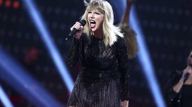 Taylor Swift como zombi le restriega su éxito a quienes la critican en nuevo video