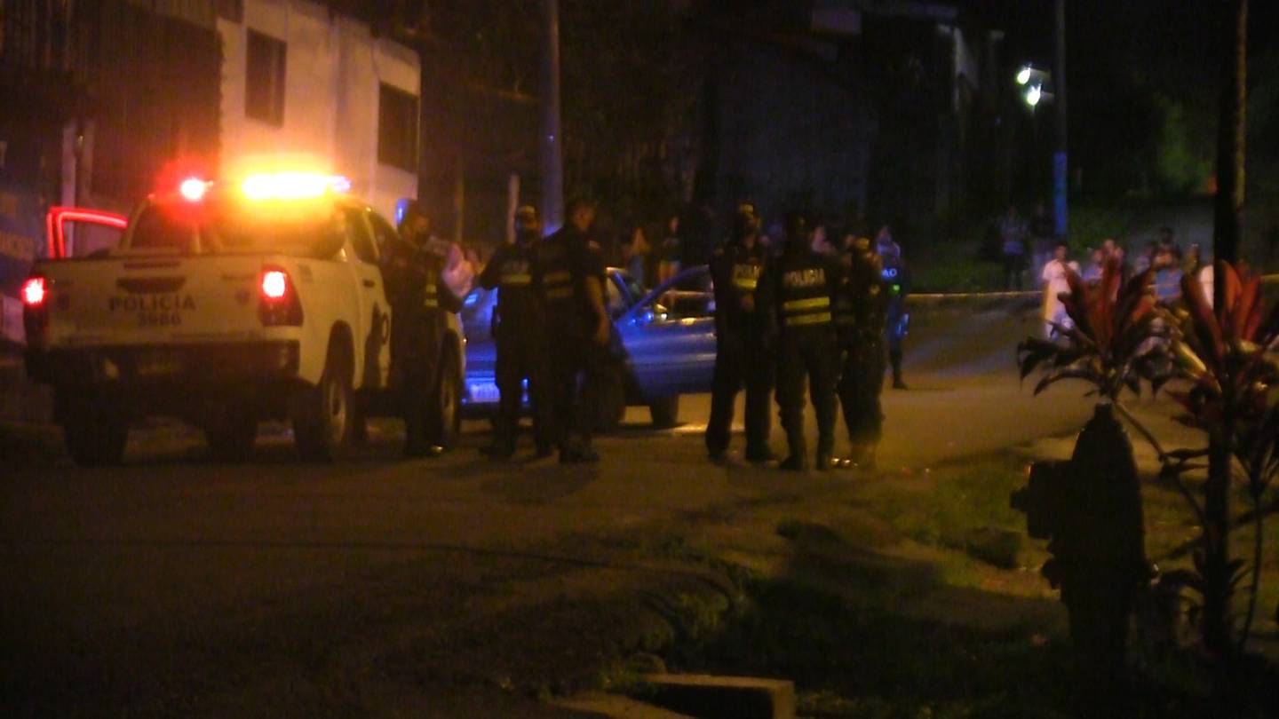 Pese al amplio despliegue policial fue imposible dar con los pistoleros la noche del sábado en Concepción. Foto: Keyna Calderón.