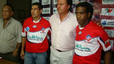 Montoya  y Quiñones firmaron con San Carlos
