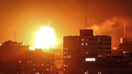 Bombardeos en Gaza dejan 24 muertos y podrían durar una semana, advierte Israel 