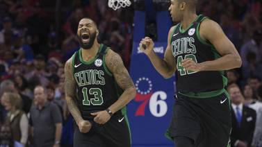 Celtics a un triunfo de eliminar a Sixers