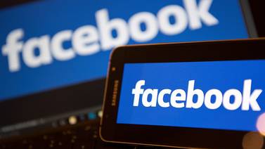 Facebook prohíbe usar información para 'espionaje' 