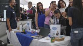 Feria en Alajuelita ofrece más de 150 empleos 