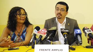 José María Villalta y Margarita Bolaños cautos ante hechos en Venezuela