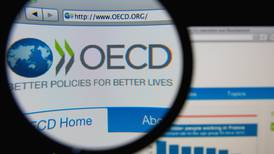 OCDE rebaja previsión de crecimiento económico y alerta de riesgos por conflicto Israel-Hamás