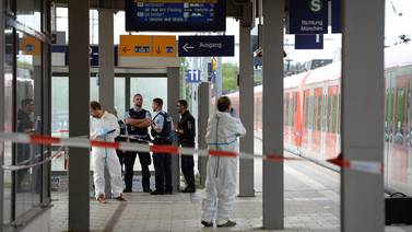 Un muerto y tres heridos en Alemania por ataque con cuchillo en estación de trenes