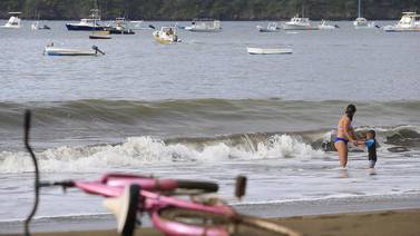 Playas del Pacífico tendrán fuerte oleaje a partir de este domingo