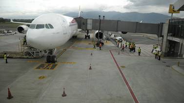 Aeropuerto Santamaría activó plan de contingencia para garantizar combustible a aviones 